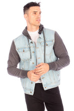 Cargar imagen en el visor de la galería, DENIM JACKET WITH HOOD - LIGHT   BLUE
