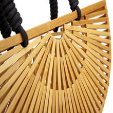 Cargar imagen en el visor de la galería, Vintage Bamboo Woven Handbag
