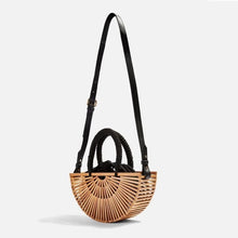 Cargar imagen en el visor de la galería, Vintage Bamboo Woven Handbag
