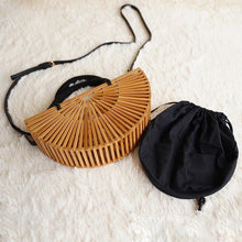 Cargar imagen en el visor de la galería, Vintage Bamboo Woven Handbag
