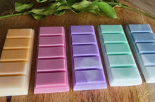 Cargar imagen en el visor de la galería, Peony + Amber Snap Wax Melts
