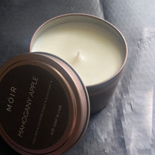 Cargar imagen en el visor de la galería, Mahogany Apple 8oz Candle Travel + Gift Box
