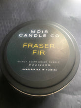 Cargar imagen en el visor de la galería, Fraser Fir 8oz Candle Travel + Gift Box
